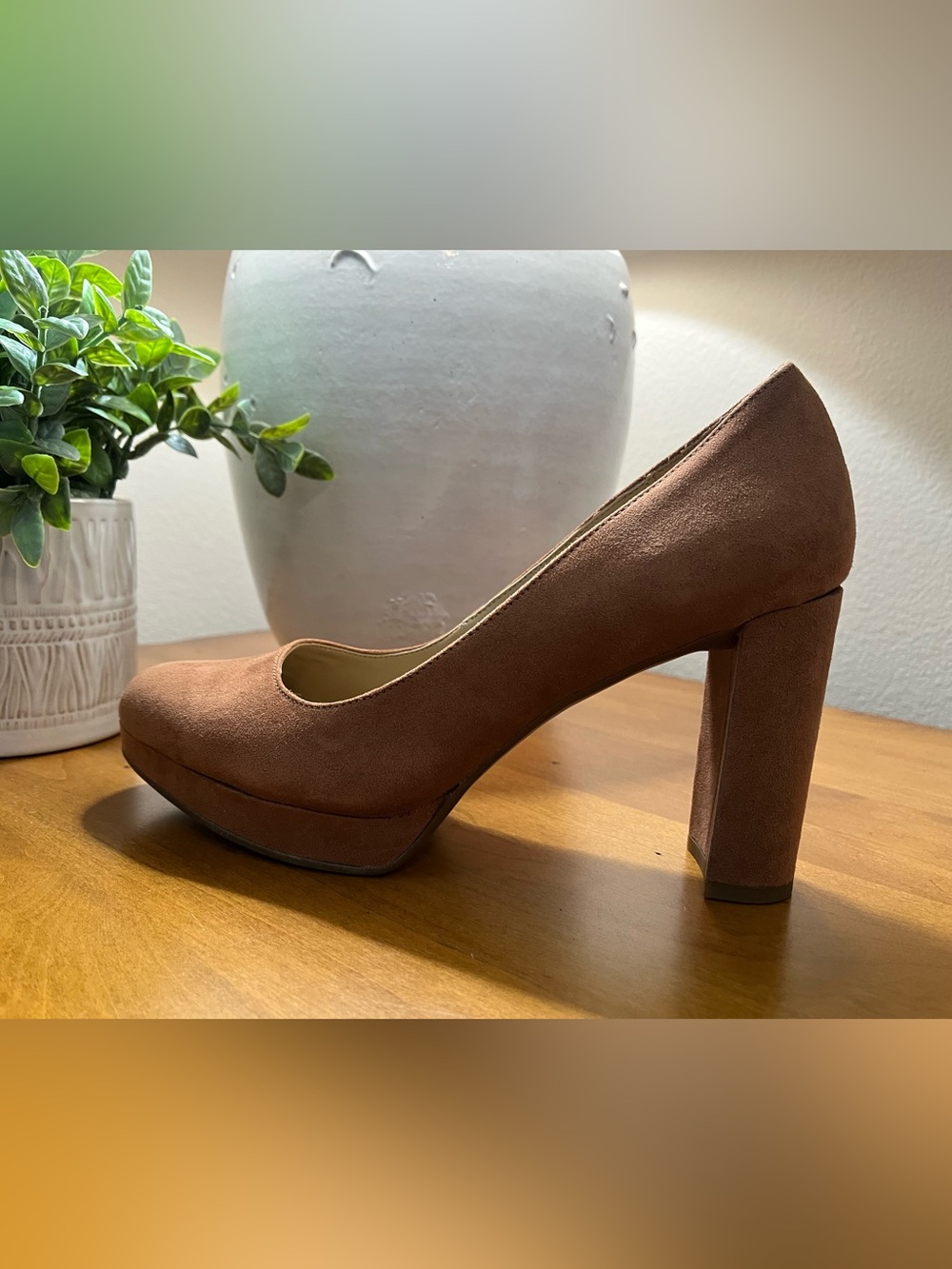 Naturalizer Berlin Platform Pump in Cognac Brown Faux Suede β’ Size 8.5 β’ EUC - Picture 4 of 12